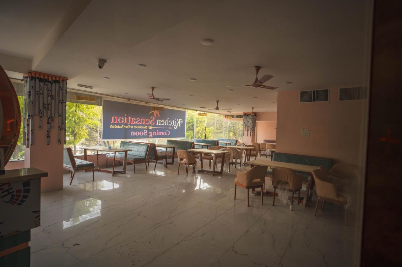 The Grand Tara Hotel Indore Exterior photo